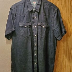 Levi's Button Down Short Sleeve